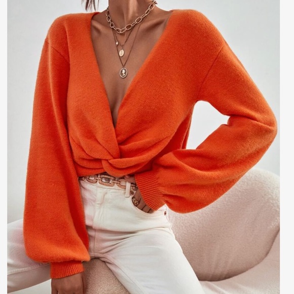 Comfy Twisted Front Lantern Sleeve Top CROPPED Sweater - Picture 7 of 7